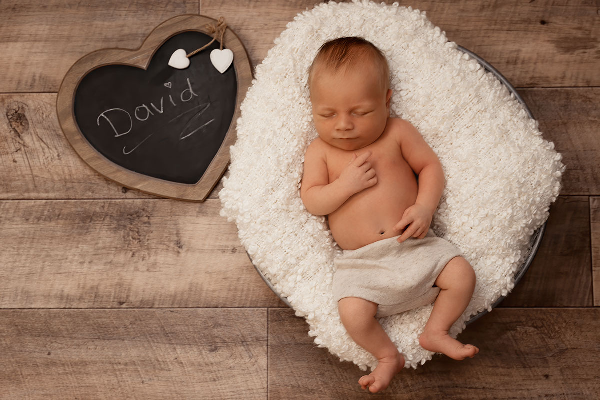Neugeborenen Shooting in Muenchen im Donna Bellini Fotostudio
