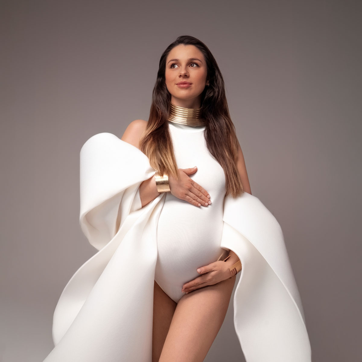 babybauch-shooting-Muenchen-mit-Cape