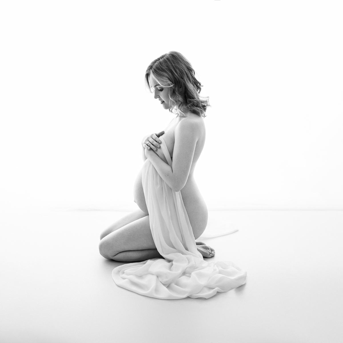 schwangerschaft-fotoshooting-muenchen-intim-und-stilvoll schwangerschaft-fotoshooting-muenchen-intim-und-stilvoll